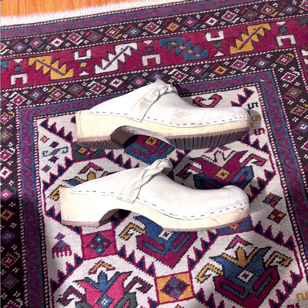 Sandgrens Cream Clogs - Picture 6 of 7